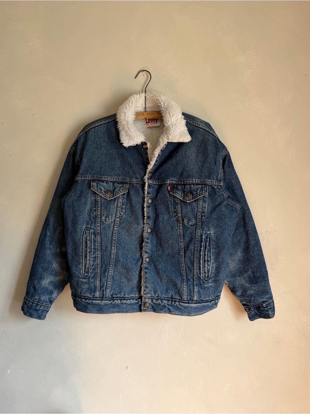 Vintage 80s Sherpa lined Levi’s trucker jacket snap buttons